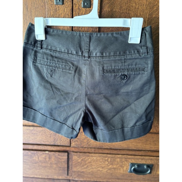 Express Design Studio Black Cuffed Shorts - Women's Career Business - Picture 3 of 3